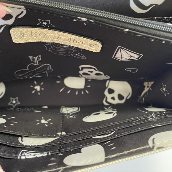 NWT Betsey Johnson XO Sybil Spiders & Bats Crossbody | Chalk - Picture 8 of 11